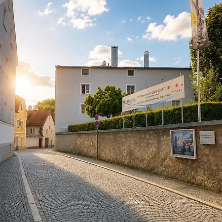 'goldpath' Oldtown - * Passau